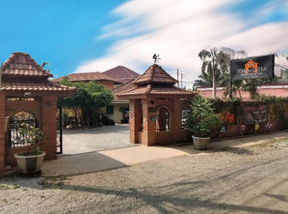 Terracotta restaurant & bike stop cafe main gate