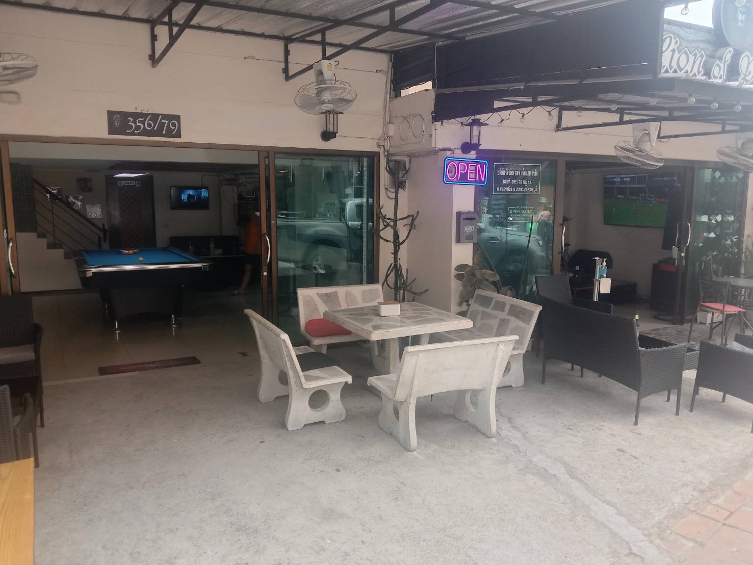 Lion of peckham Pattaya, terras