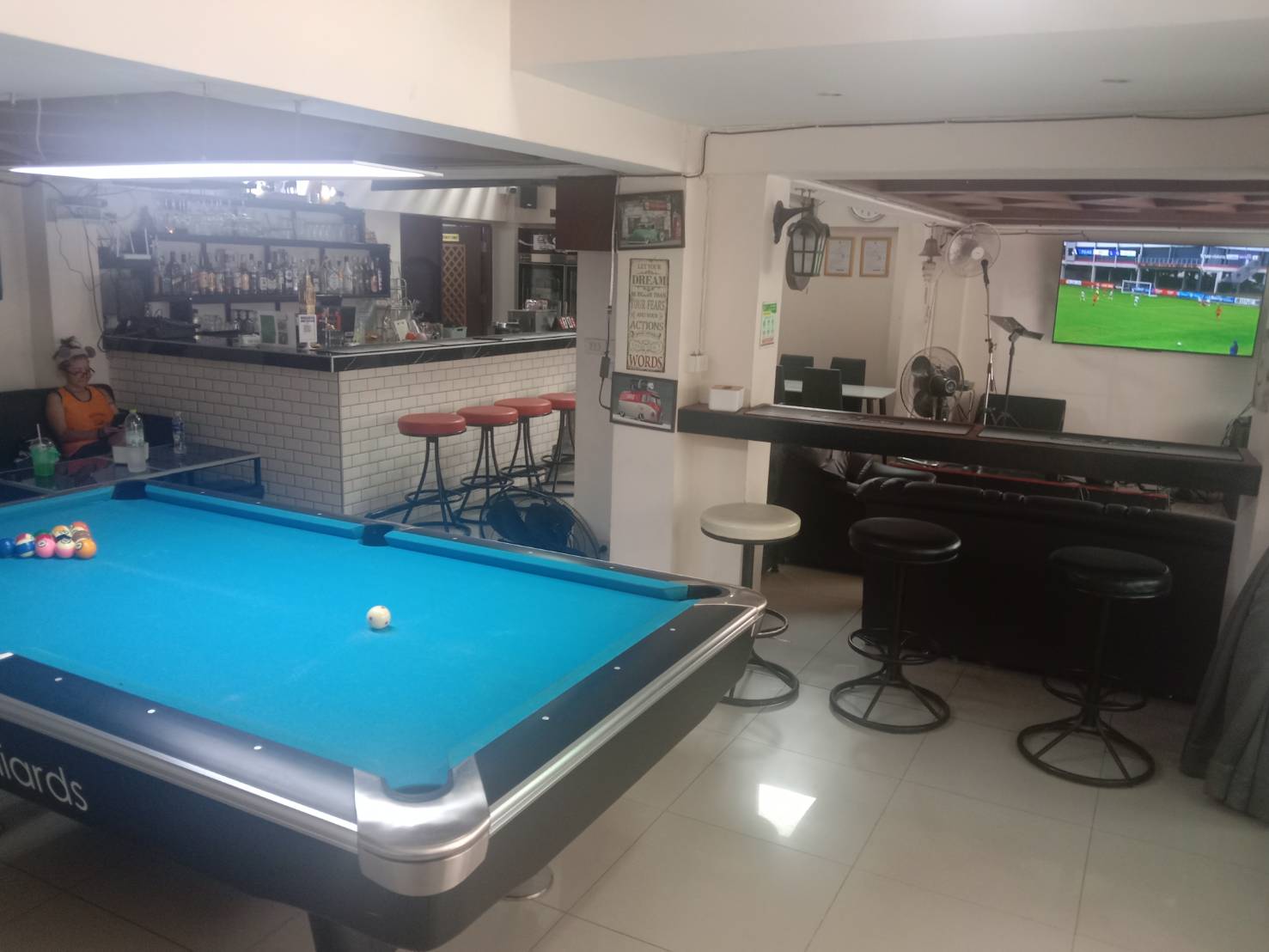 Lion of peckham Pattaya, pool table