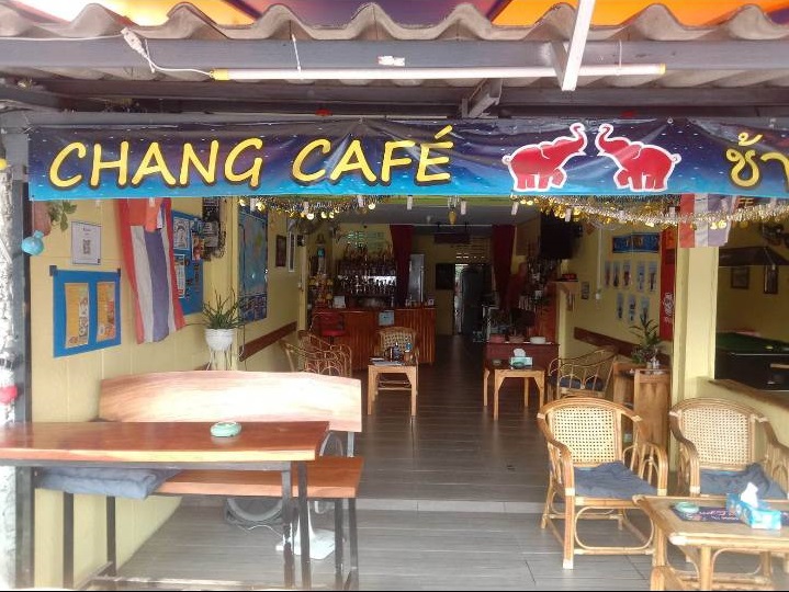 Chang cafe terras