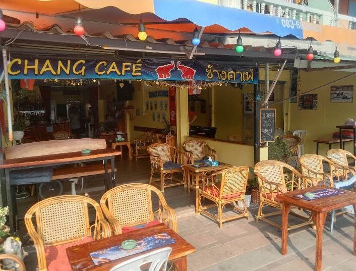 Chang cafe front side