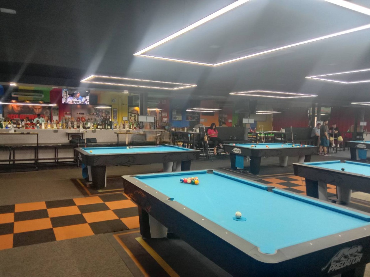 Double kiss pool hall & sports lounge pattaya, impressive inside view