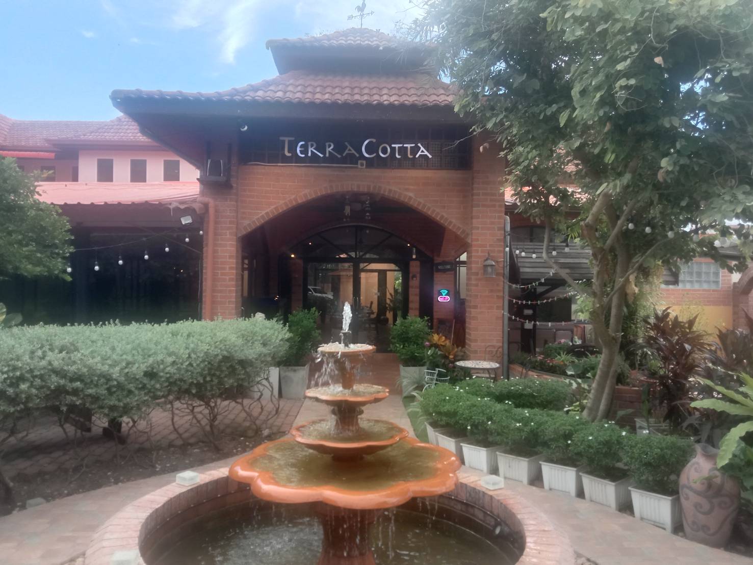 Terracotta restaurant & bike stop cafe, main entrance