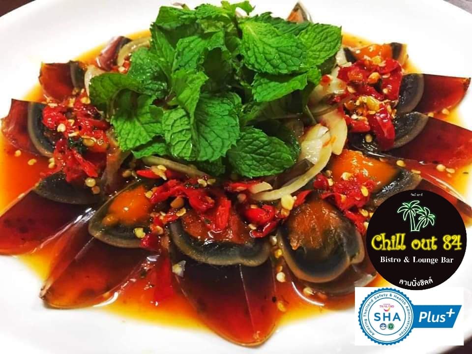 chill out 84, Thai and EU restaurant and bar in a thai environment, Thai seafood in a nice presentation