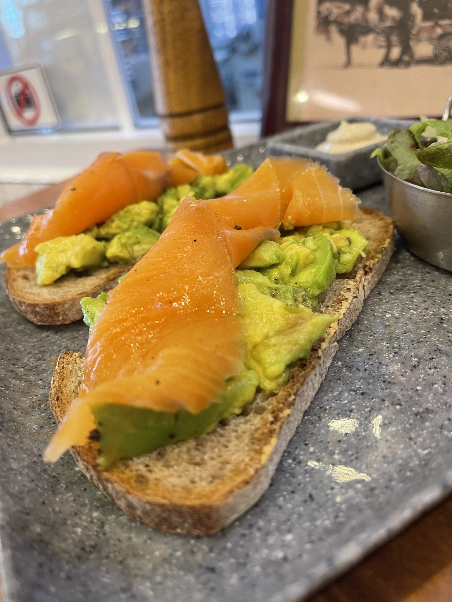 La Crèmerie, ice cream parlour in Pattaya, luxery salmon and advocado sandwiches
