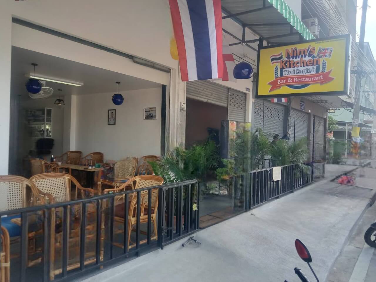 Nim's kitchen, bar restaurant Jomtien Pattaya Thailand, restaurant view