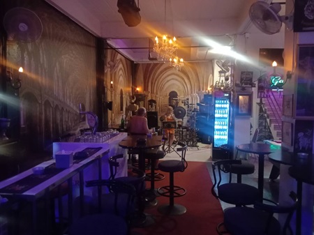 Comedy Hall Khao Talo Pattaya dark side, podium 