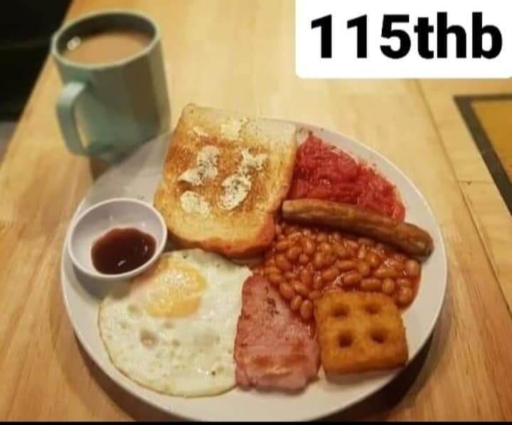 horn pub, restaurant bar in soi muslim pattaya, cheapest BF in the area