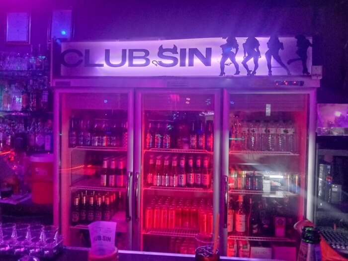 Sin Club for gentlemen in Pattaya, soi bongkoch, beer frigo