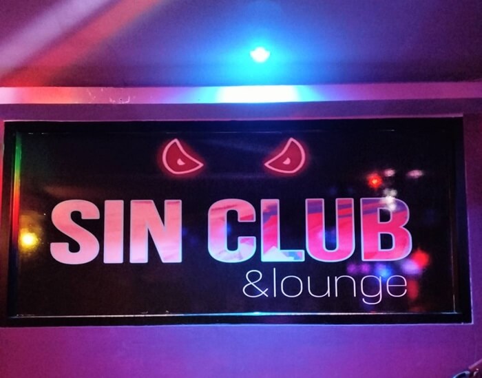 Sin Club for gentlemen in Pattaya, soi bongkoch, sign