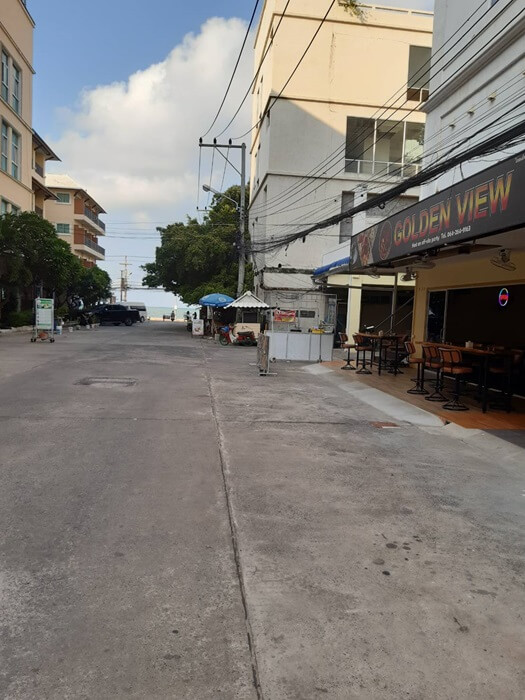 Golden view, guesthouse, restaurant and bar in Jomtien Pattaya, treetview