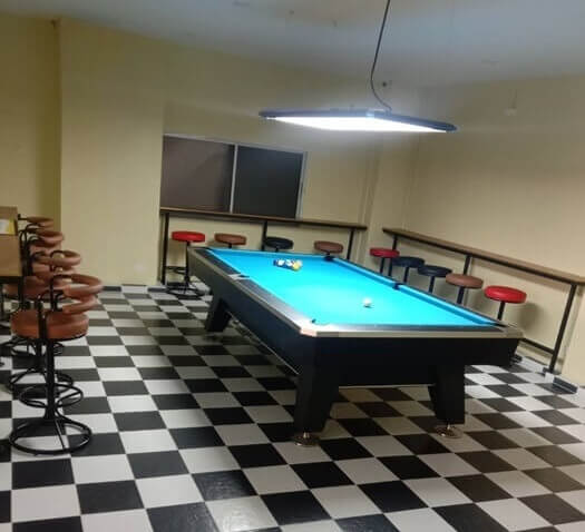 Golden view, guesthouse, restaurant and bar in Jomtien Pattaya, billiart pool table