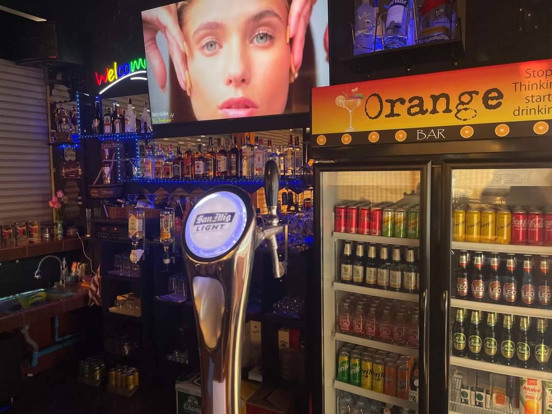 Orange bar rompho complex Pattaya, ice cold beers