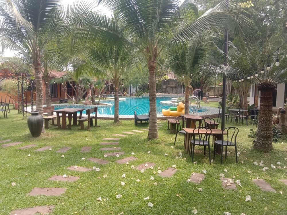 Terracotta restaurant & bike stop cafe in Pattaya,  nice luncg garden