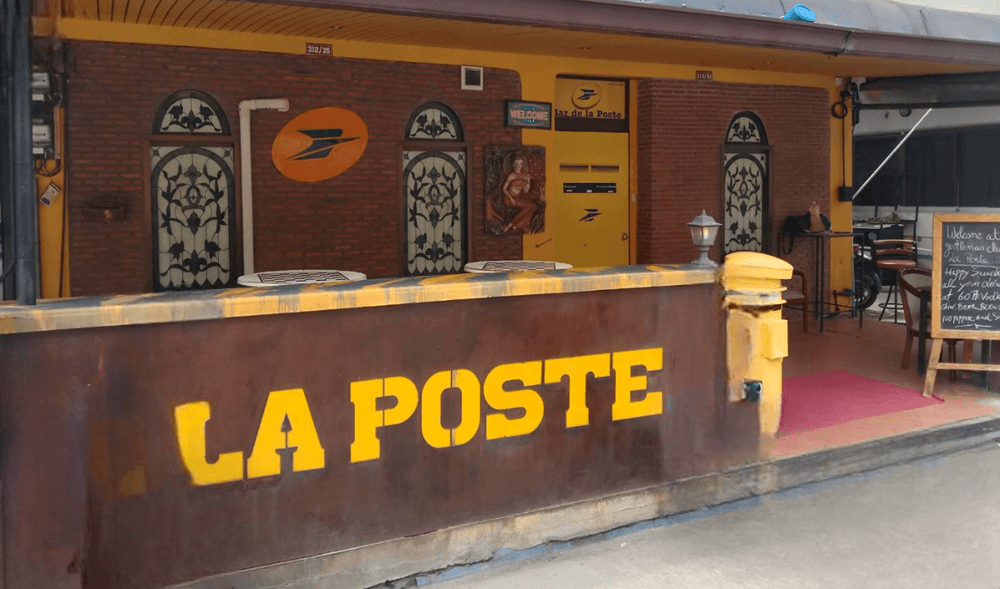 Bar, club, La Poste, soi Lengkee Pattaya, main entranche