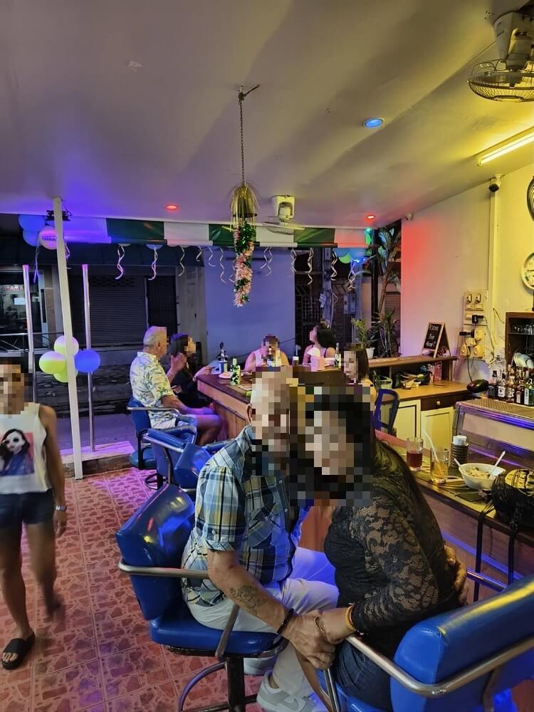 The 145 Bar, Pattaya beach road, a happy couple vissit the bar