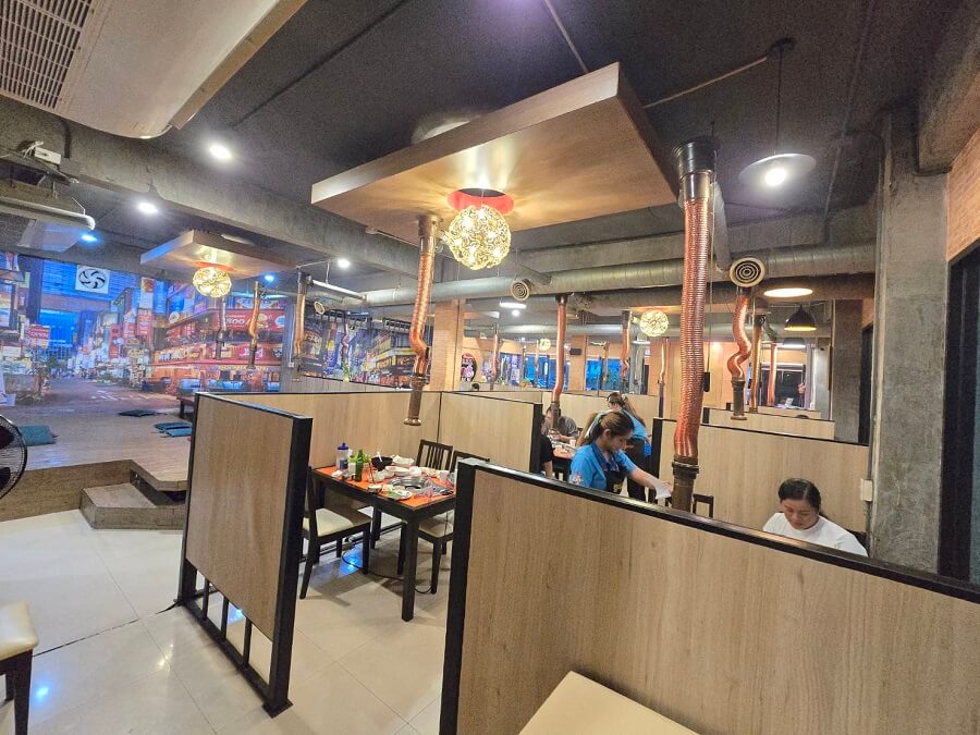Hangme Korean restaurant, Pattaya north,  inside the restaurant