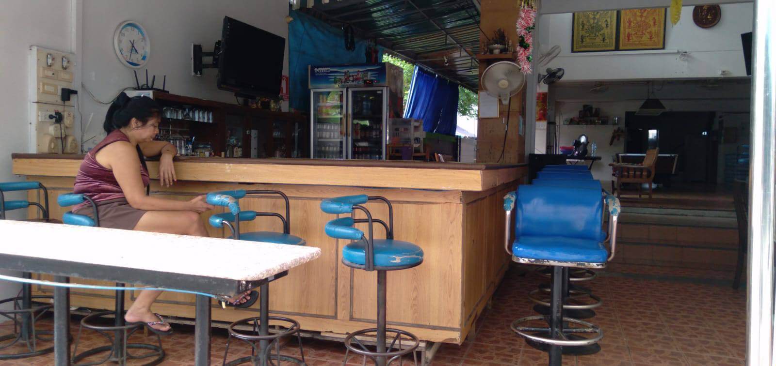The 145 Bar, Pattaya beach road, front bar