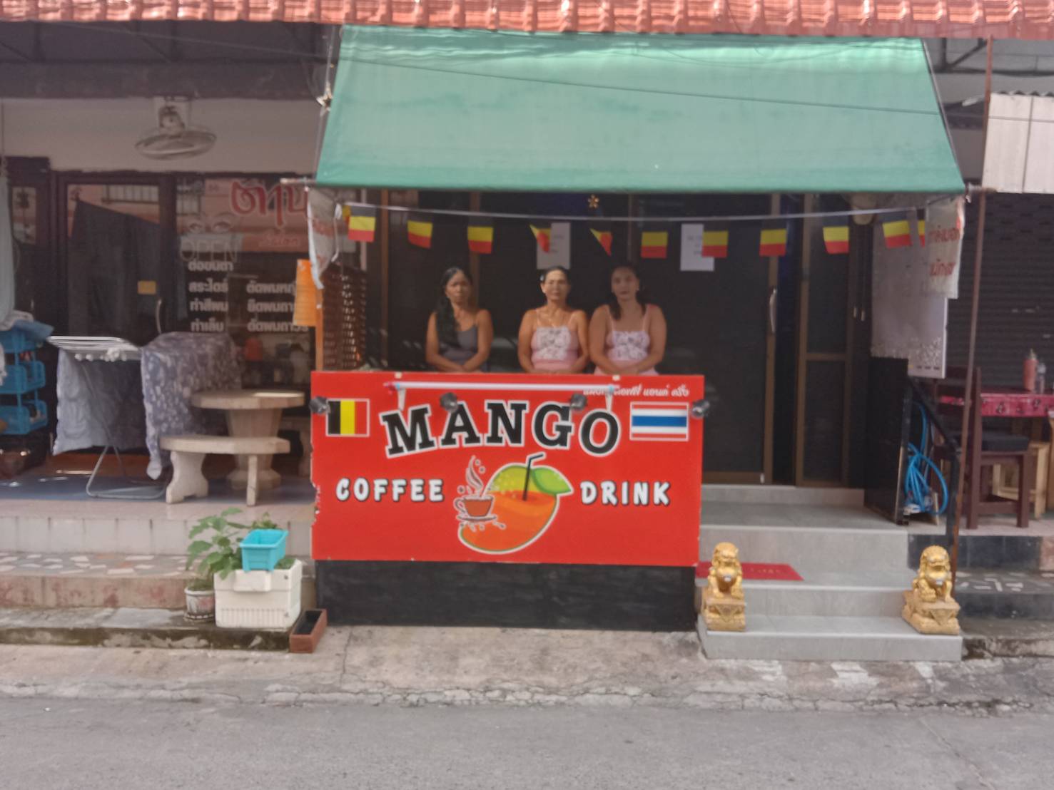 Mango Drink, Bongkoch, Pattaya, bar entrance