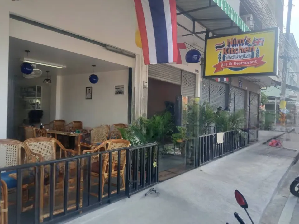 Nim's kitchen, bar restaurant Jomtien Pattaya Thailand, restaurant view