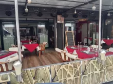 Reastaurant Bordeaux in pattaya Thai, terrace and outdoor section