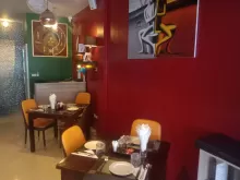 Osteria Sendi, Italian restaurant in Pattaya, soi Bong Koch, restaurant view with artistic paintings